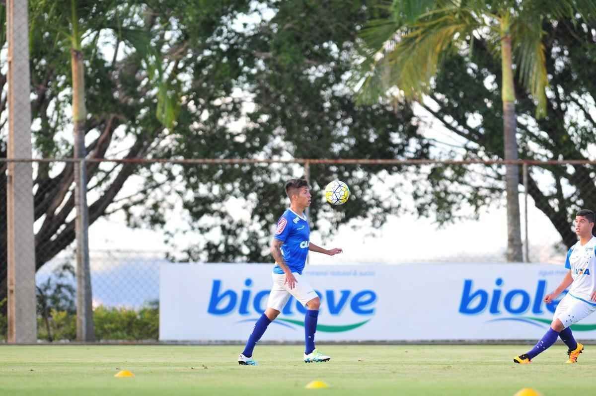 Cruzeiro fez ltima atividade em Belo Horizonte antes de ir  Paraba, onde enfrenta o Campinense, na Copa do Brasil