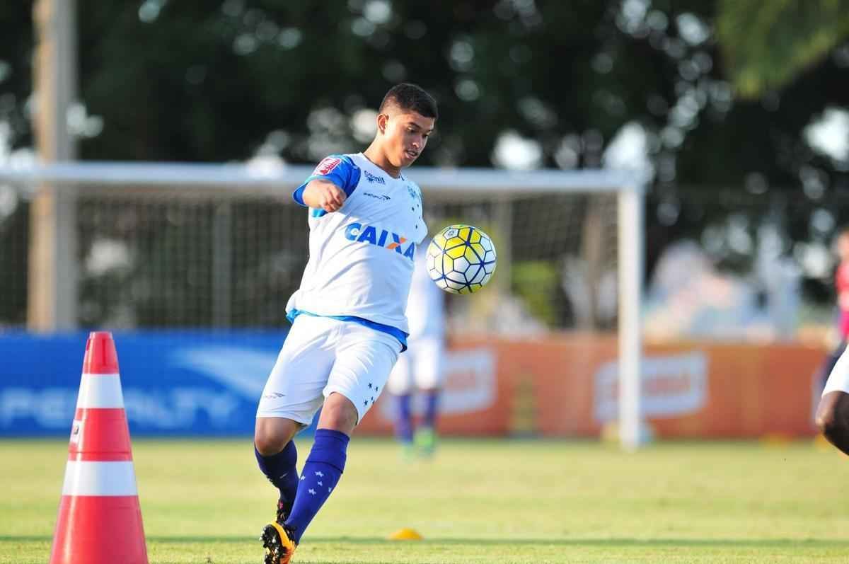 Cruzeiro fez ltima atividade em Belo Horizonte antes de ir  Paraba, onde enfrenta o Campinense, na Copa do Brasil