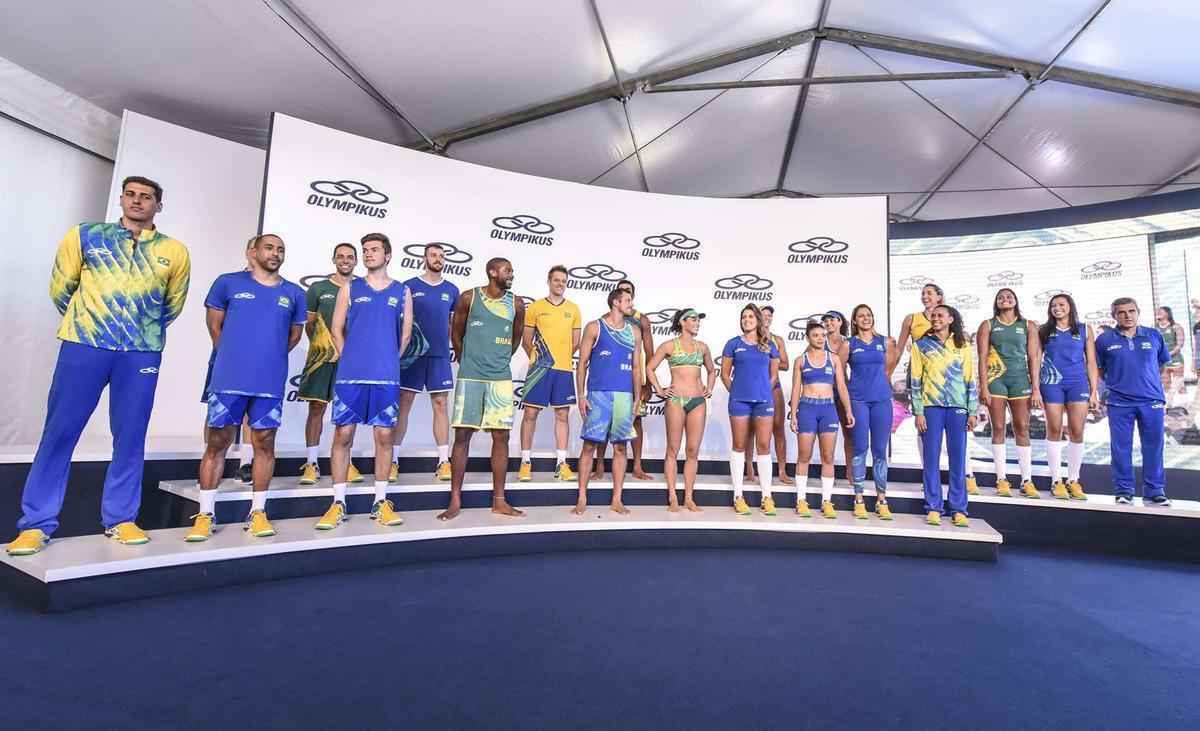Uniformes dos times de vlei do Brasil nos Jogos Olmpicos do Rio; quadra e praia