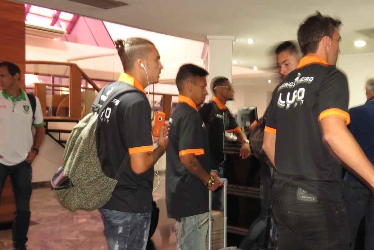 Amrica chega a Campinas para partida diante do Red Bull, pela Copa do Brasil