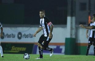 Rafael Moura: depois de passar por vrios clubes, como Corinthians, Fluminense e Internacional, foi contratado em fevereiro pelo Atltico, time que o revelou. Mas no voltou a vestir a camisa alvinegra. Foi repassado ao Figueirense, em negociao que envolveu a compra de Clayton pelo Galo.