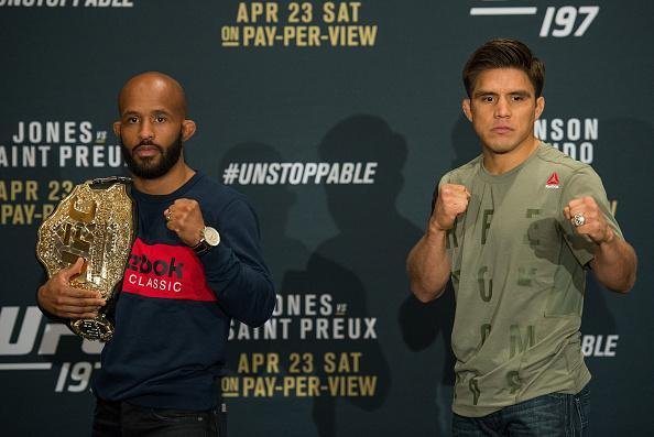 Demetrious Johnson e Henry Cejudo, que disputam o cinturo dos moscas