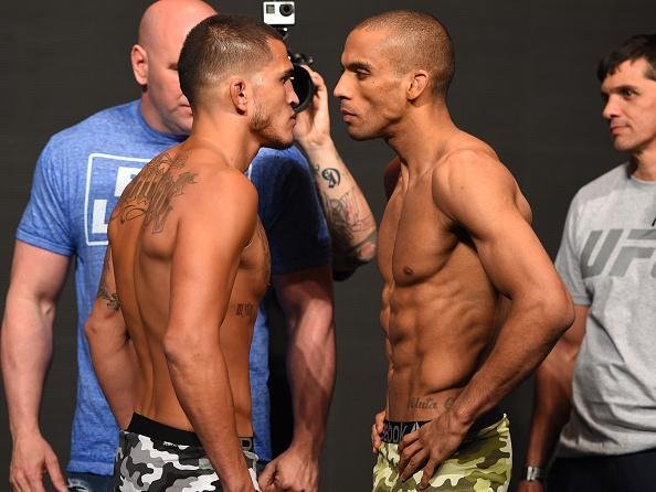 Peso-leve (at 70,8kg*): Anthony Pettis (70,8kg) x Edson Barboza (70,3kg)