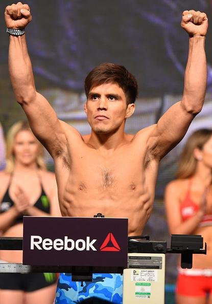 Henry Cejudo pesou 56,7 kg