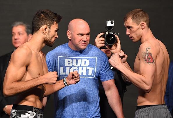 Peso-leve (at 70,8kg*): Glaico Frana (70,8kg) x James Vick (70,3kg)