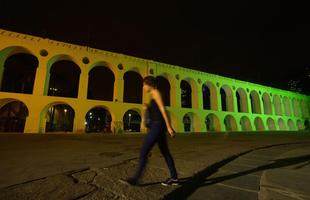 Arcos da Lapa, no Rio de Janeiro, foram iluminados