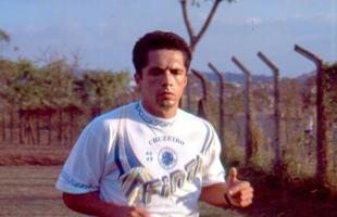 Fabinho chegou ao Cruzeiro em 1995 gratuitamente, em negociao que envolveu a ida de Pingo para o Flamengo. O volante foi titular absoluto do time no ttulo da Copa do Brasil de 1996 e da Libertadores de 1997, alm das Copas Ouro e Mster de 1995