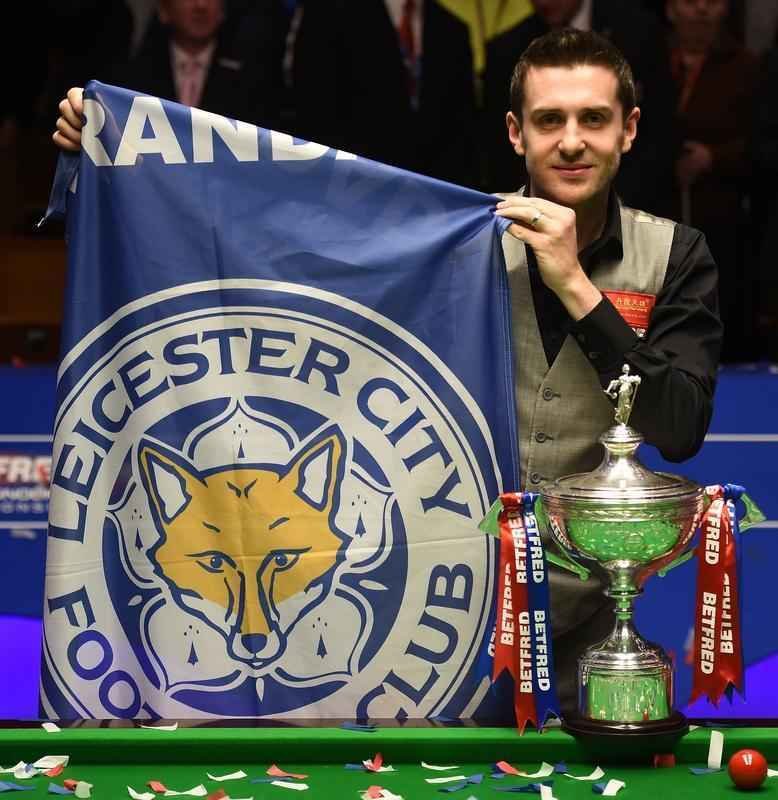 Empate entre Tottenham e Chelsea, por 2 a 2, garantiu o ttulo ingls ao Leicester