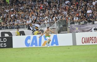 Fotos da comemorao de Danilo, heri da grande deciso do Mineiro