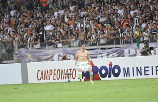 Fotos da comemorao de Danilo, heri da grande deciso do Mineiro