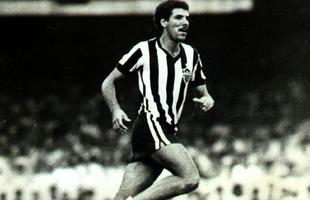 Meia Toninho Cerezo foi revelado pelo Atltico em 1972, jogou no So Pulo entre 1992 e 1993, onde ganhou uma Libertadores (1993) e dois Mundiais (1992 e 1993) e voltou ao Galo em 1996, onde encerrou a carreira, um ano depois