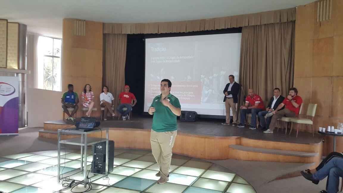 Tocha olmpica ser conduzida por ex-atletas em Belo Horizonte