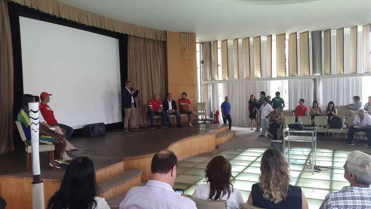 Tocha olmpica ser conduzida por ex-atletas em Belo Horizonte