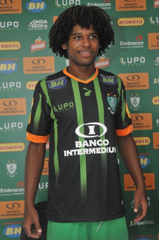 Reforo para o Campeonato Brasileiro, William Barbio foi apresentado nesta quinta-feira pelo Amrica