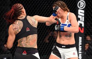 Fotos da vitria de Cris Cyborg em sua estreia no UFC