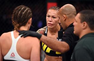 Fotos da vitria de Cris Cyborg em sua estreia no UFC