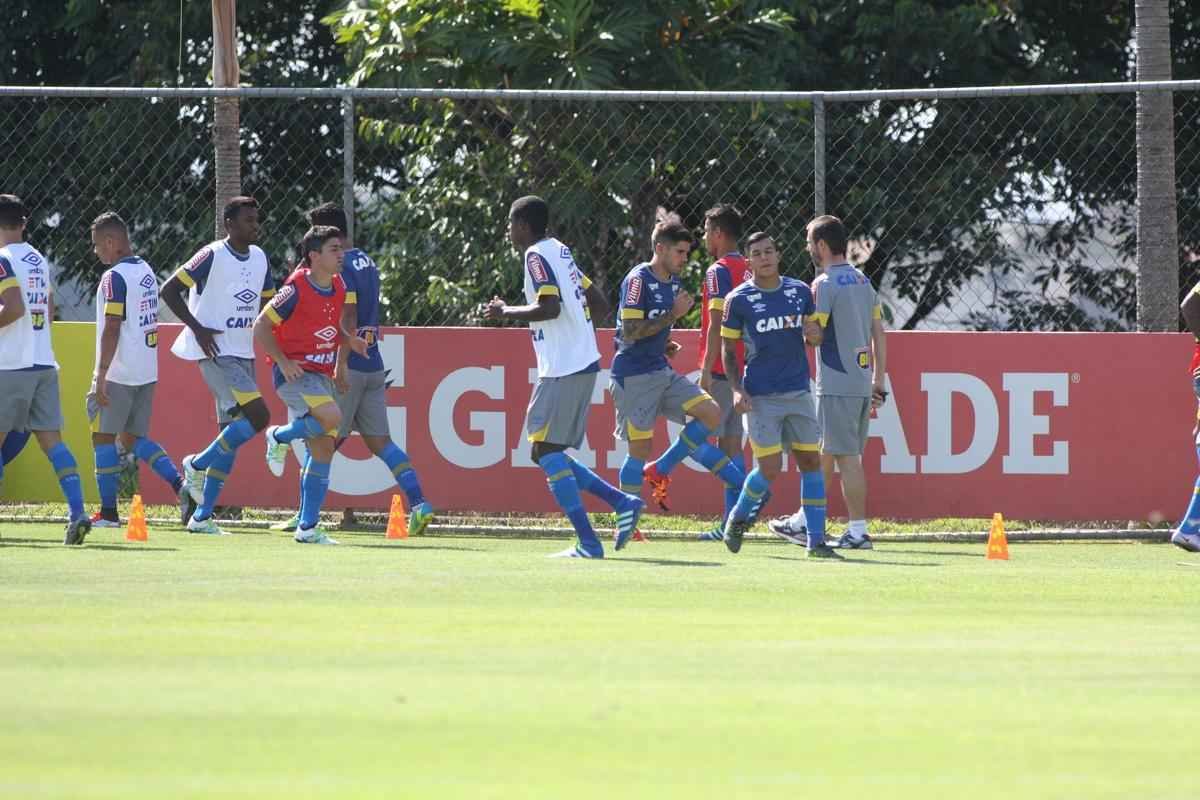Imagens do primeiro treino de Paulo Bento na Toca da Raposa II