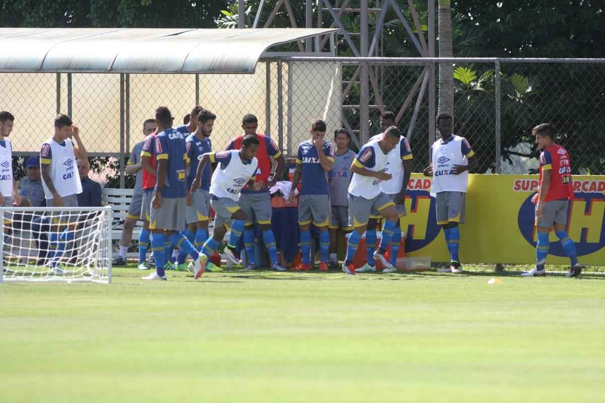 Imagens do primeiro treino de Paulo Bento na Toca da Raposa II