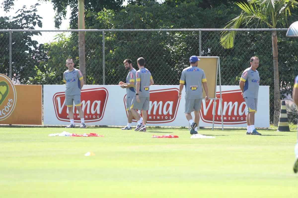 Imagens do primeiro treino de Paulo Bento na Toca da Raposa II