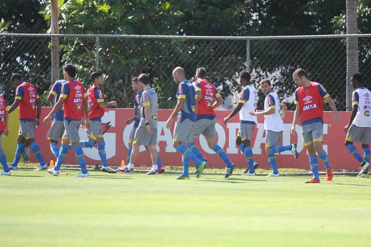 Imagens do primeiro treino de Paulo Bento na Toca da Raposa II
