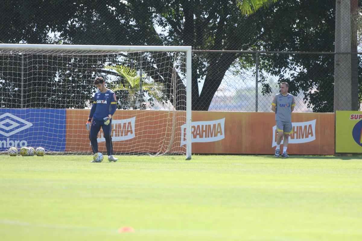Imagens do primeiro treino de Paulo Bento na Toca da Raposa II