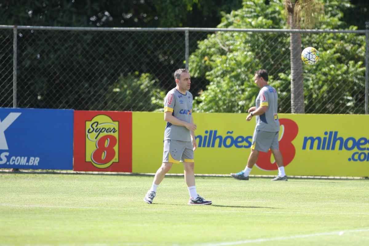 Imagens do primeiro treino de Paulo Bento na Toca da Raposa II