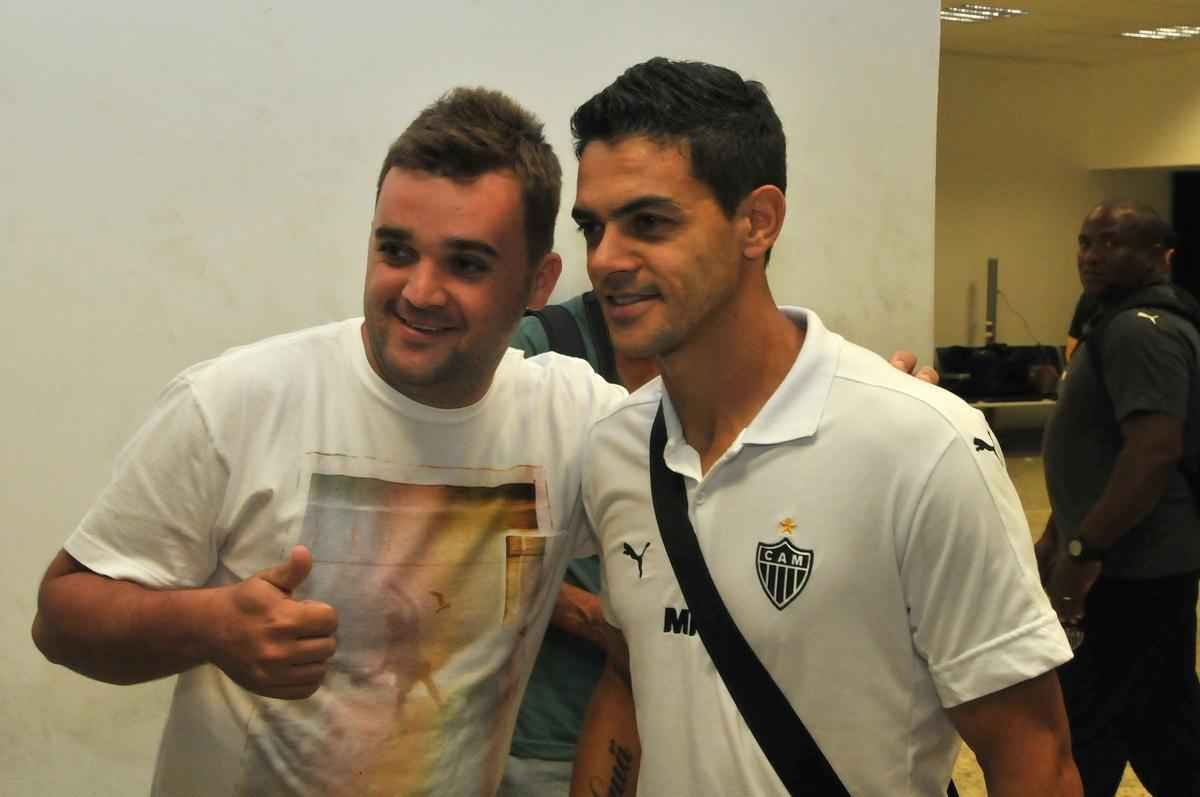 Josu est sem clube desde que deixou o Atltico no fim da temporada 2015. Esteve perto de acertar sua volta ao Gois, mas o acordo no foi concretizado. Ele foi um dos destaques da deciso da Copa Libertadores de 2013, contra o Olimpia, no Mineiro