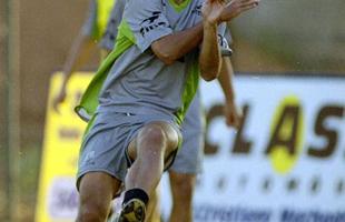 Trcio - em 1999, o jogador teve curta passagem pelo Cruzeiro, retornando ao Amrica pouco tempo depois.