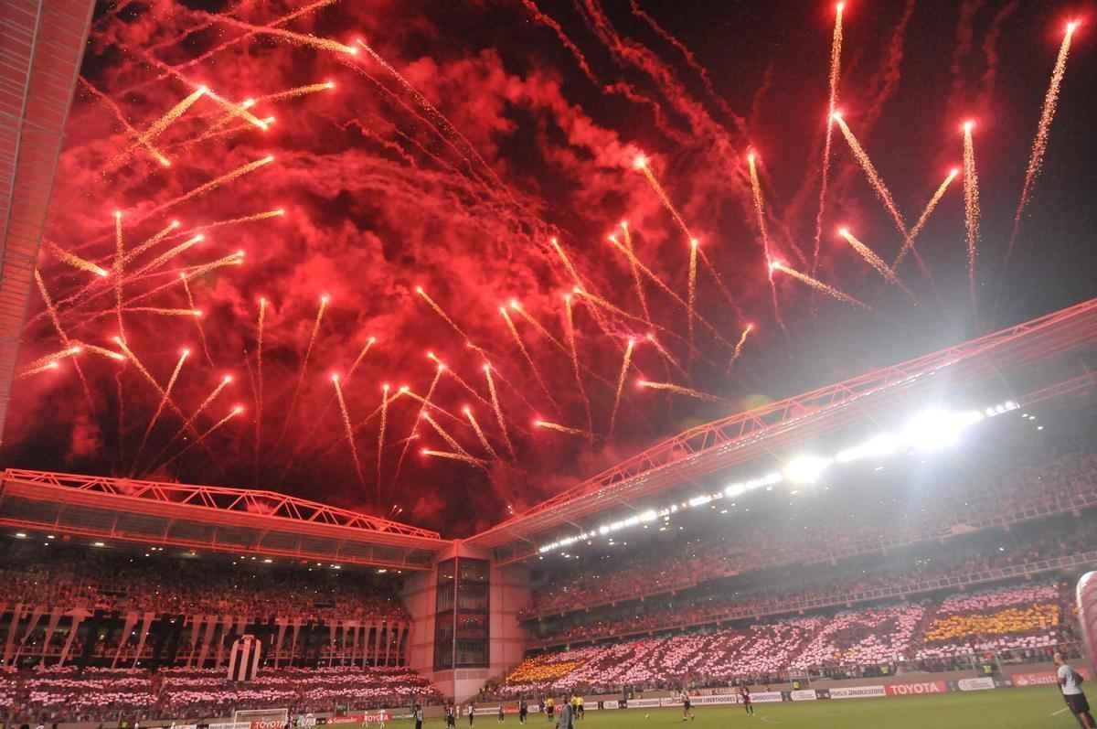 Imagens da torcida do Atltico durante o jogo contra o So Paulo, no Independncia, pela Libertadores