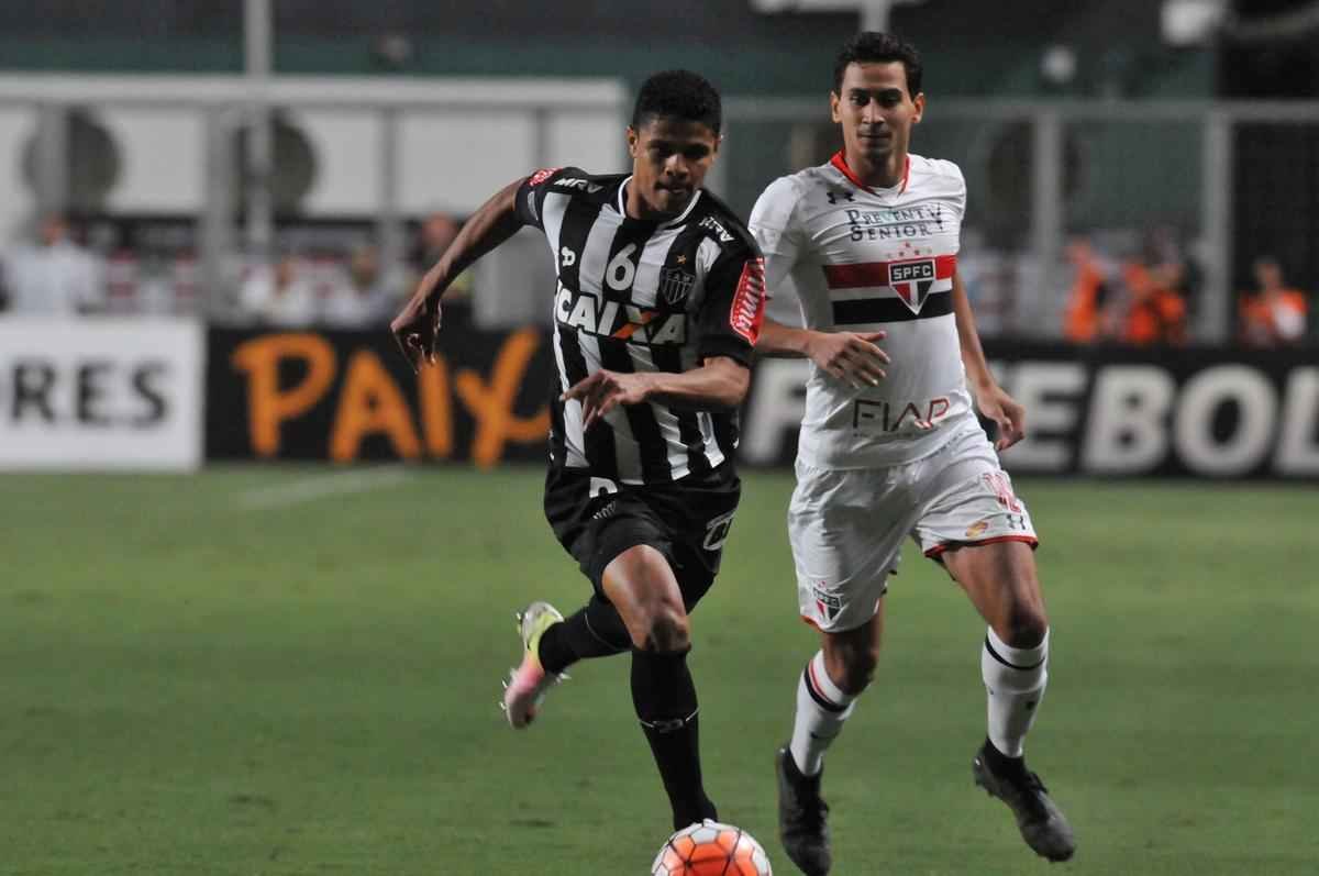 Fotos do primeiro tempo do duelo entre Atltico e So Paulo, no Independncia, pela Libertadores