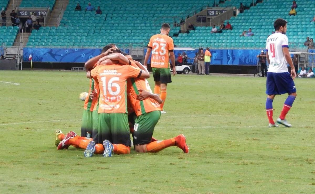Imagens da classificao do Amrica sobre o Bahia na Copa do Brasil