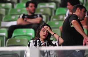 Imagens da tristeza dos atleticanos no Independncia com a eliminao na Copa Libertadores