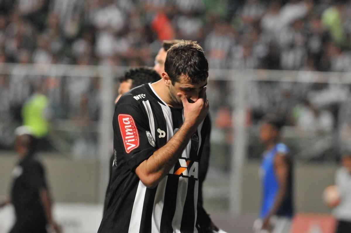 Imagens da tristeza dos atleticanos no Independncia com a eliminao na Copa Libertadores