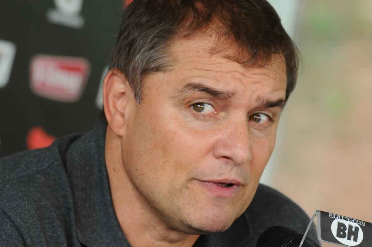 Presidente e treinador comunicaram rompimento na tarde desta quinta-feira, na Cidade do Galo