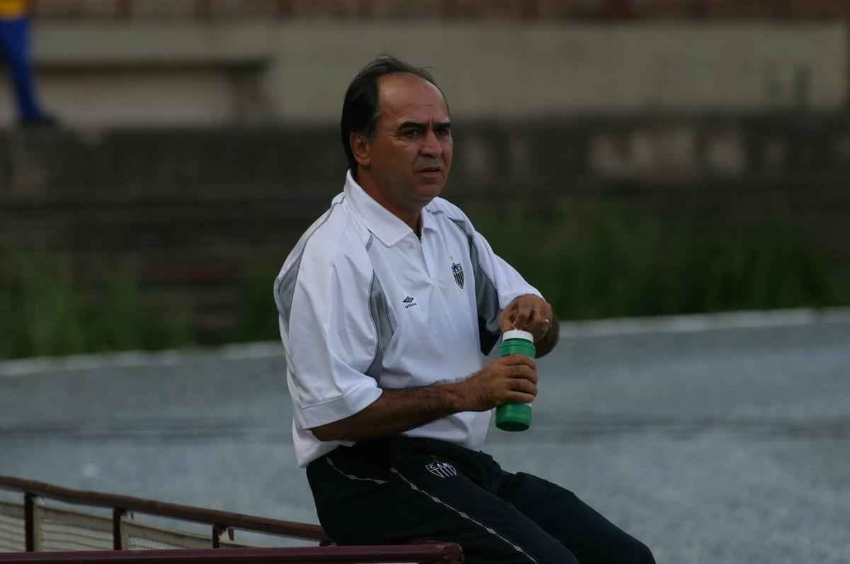 Confira imagens de Marcelo Oliveira em suas vrias passagens como tcnico do Atltico