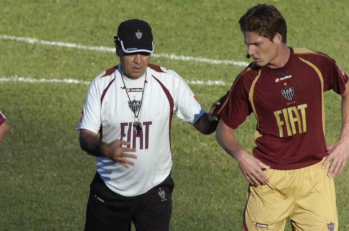 Confira imagens de Marcelo Oliveira em suas vrias passagens como tcnico do Atltico