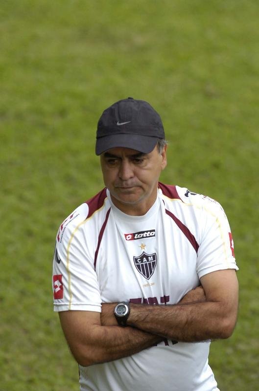 Confira imagens de Marcelo Oliveira em suas vrias passagens como tcnico do Atltico