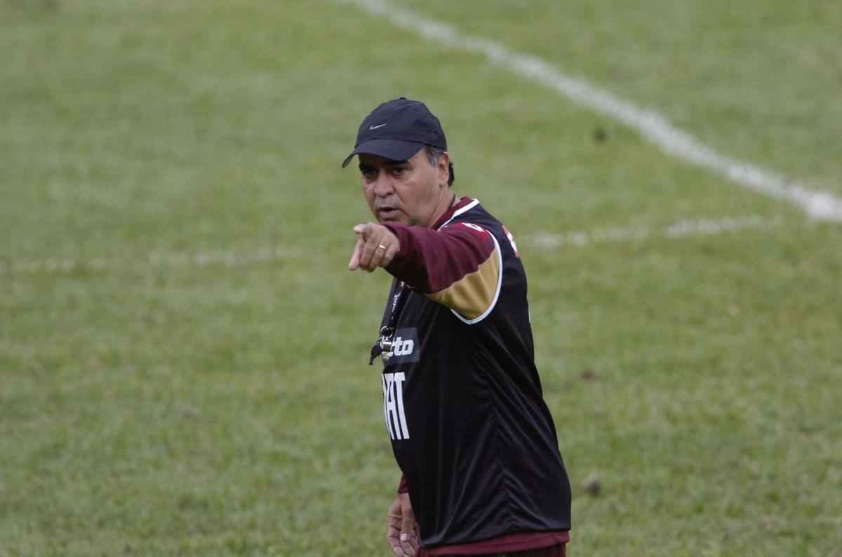 Confira imagens de Marcelo Oliveira em suas vrias passagens como tcnico do Atltico