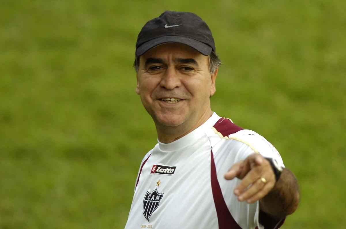 Confira imagens de Marcelo Oliveira em suas vrias passagens como tcnico do Atltico