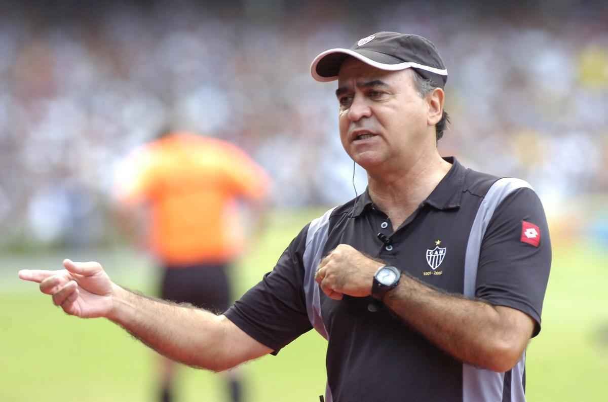Confira imagens de Marcelo Oliveira em suas vrias passagens como tcnico do Atltico