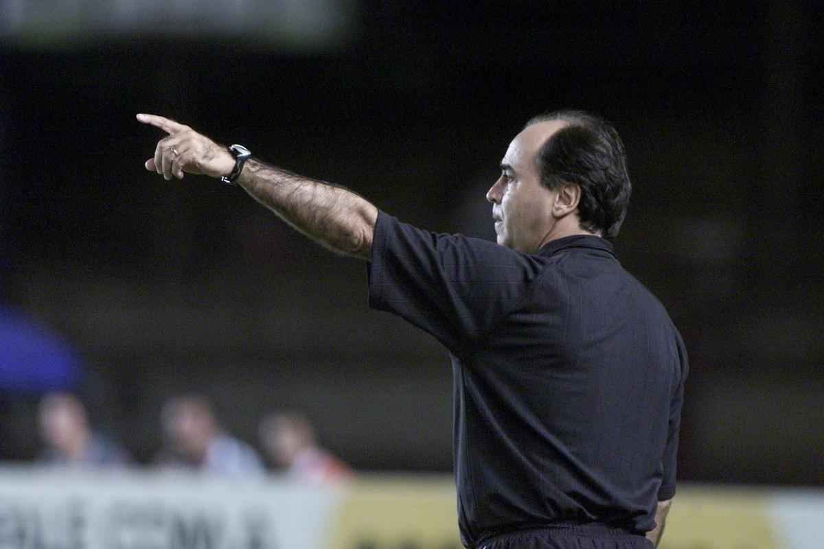 Confira imagens de Marcelo Oliveira em suas vrias passagens como tcnico do Atltico