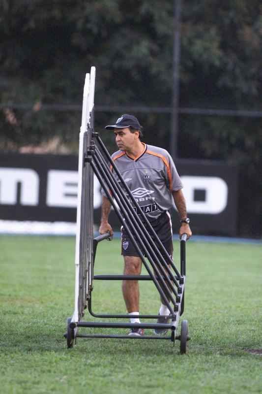 Confira imagens de Marcelo Oliveira em suas vrias passagens como tcnico do Atltico