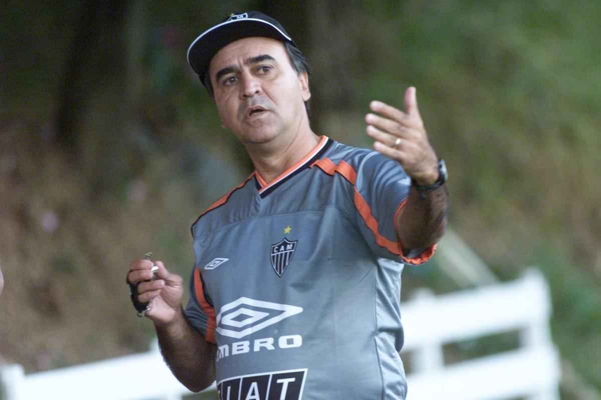 Confira imagens de Marcelo Oliveira em suas vrias passagens como tcnico do Atltico