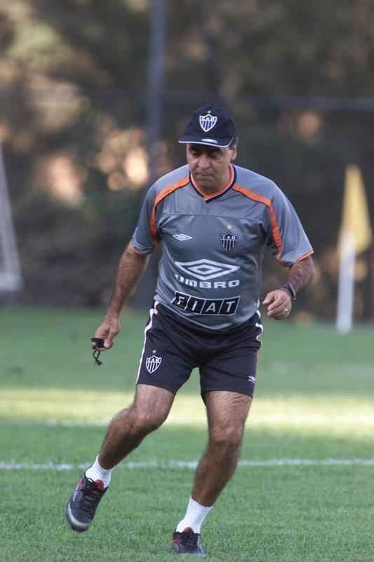 Confira imagens de Marcelo Oliveira em suas vrias passagens como tcnico do Atltico