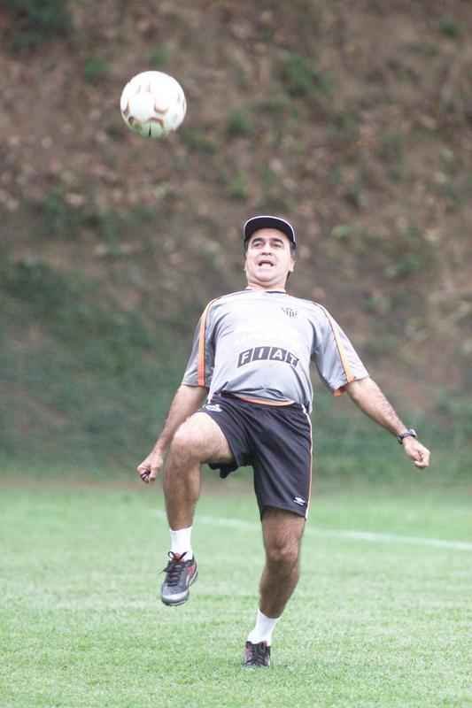 Confira imagens de Marcelo Oliveira em suas vrias passagens como tcnico do Atltico