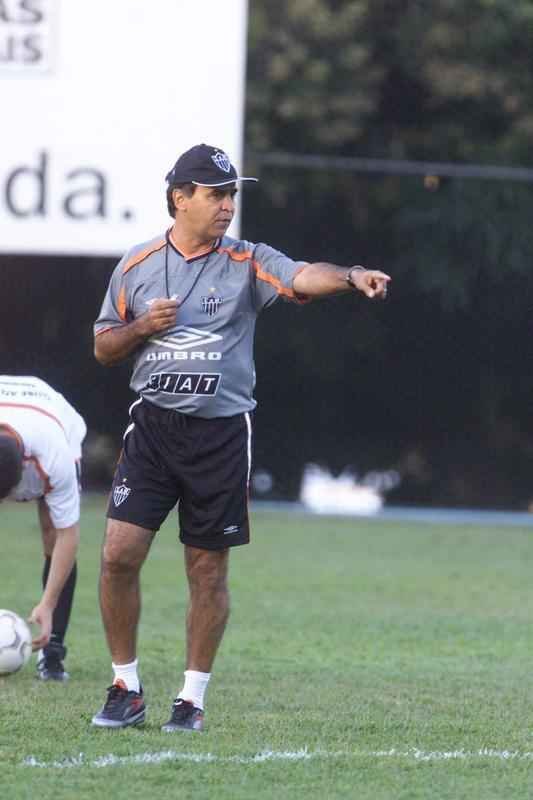 Confira imagens de Marcelo Oliveira em suas vrias passagens como tcnico do Atltico