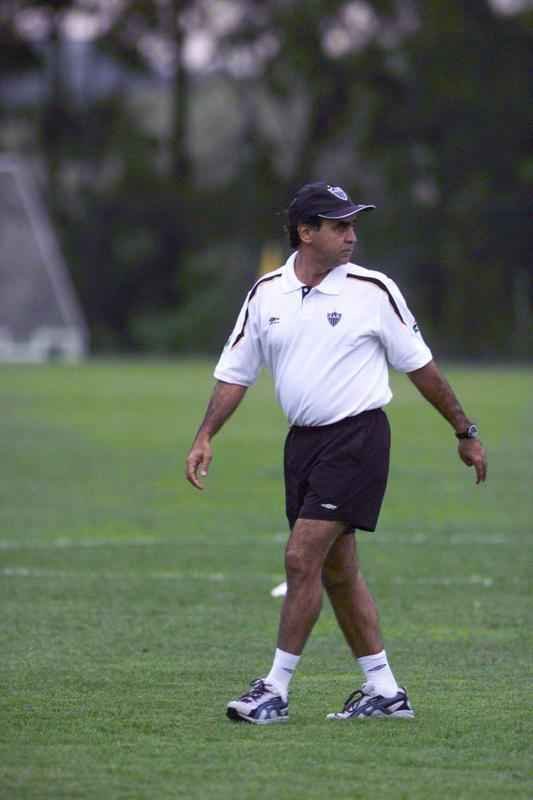 Confira imagens de Marcelo Oliveira em suas vrias passagens como tcnico do Atltico