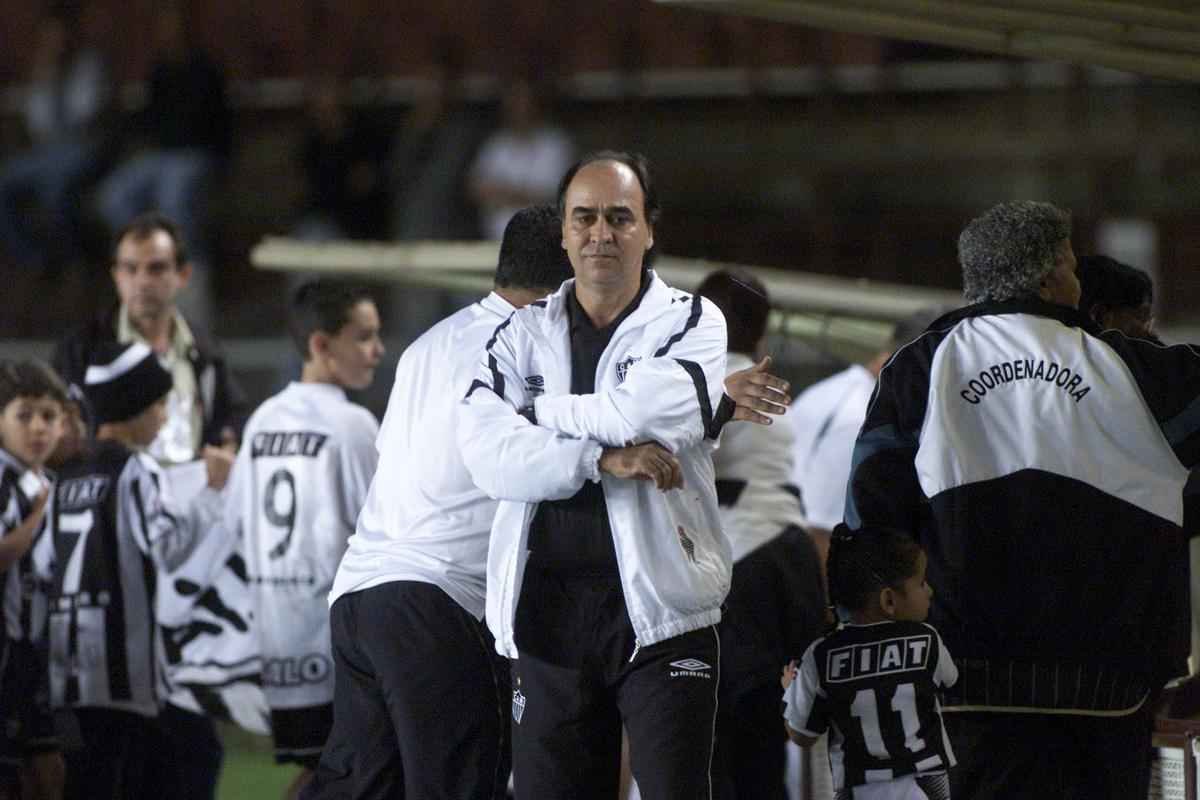 Confira imagens de Marcelo Oliveira em suas vrias passagens como tcnico do Atltico