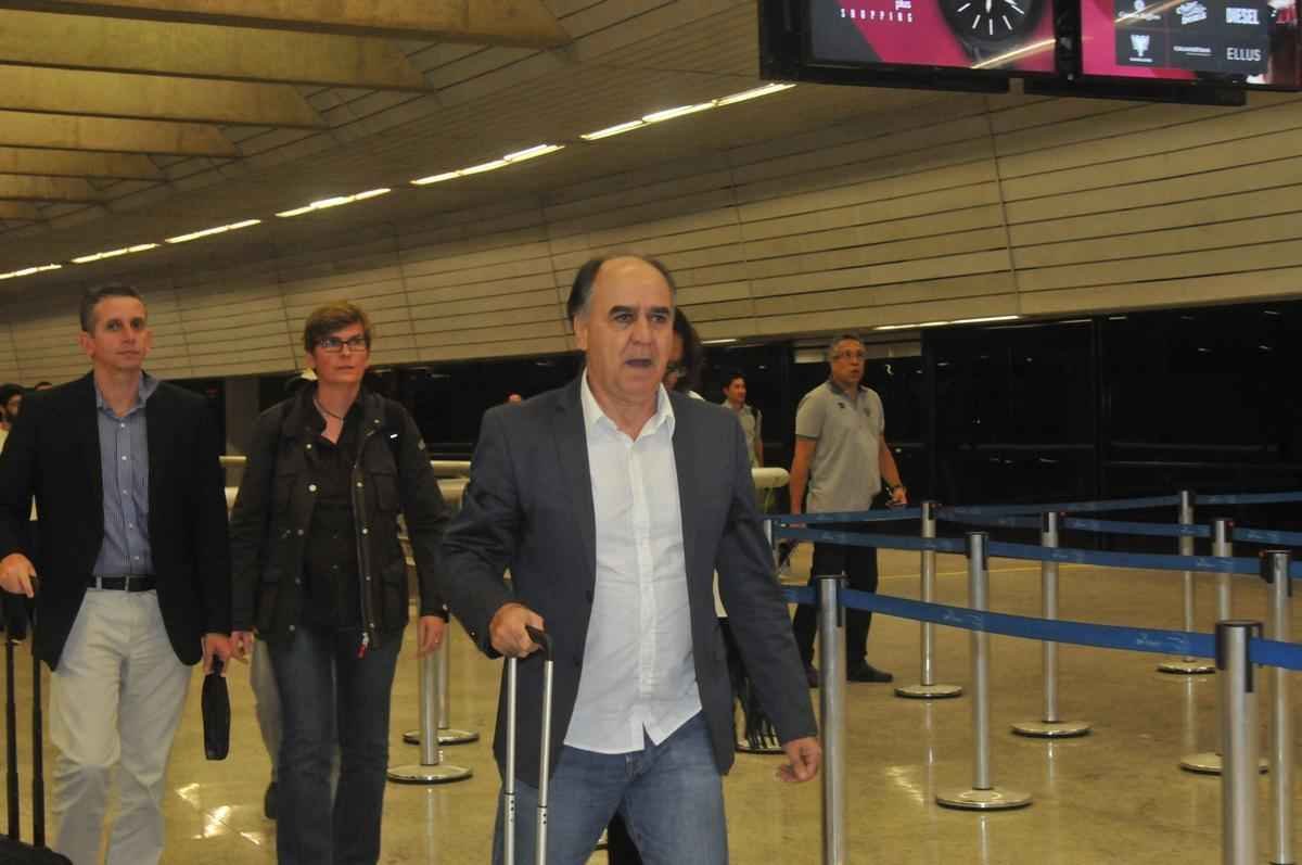 Substituto de Diego Aguirre, Marcelo Oliveira embarca com o Galo para jogo em Curitiba