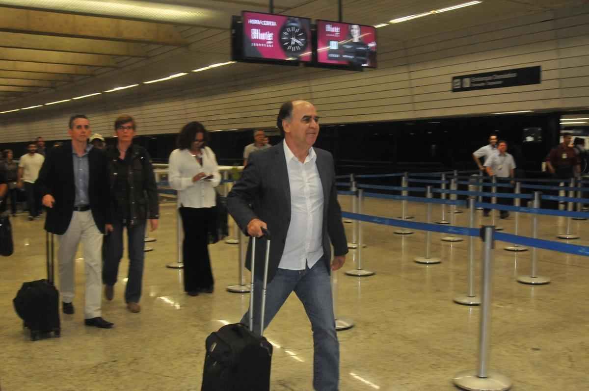 Substituto de Diego Aguirre, Marcelo Oliveira embarca com o Galo para jogo em Curitiba